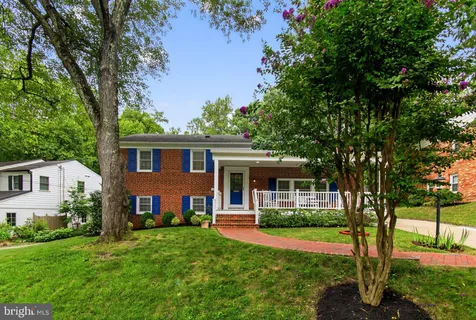 $1,450,000 | 6209 Redwing Court, Bethesda, MD 20817
