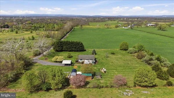 $499,900 | 132 Bedrock Lane, Berryville, VA 22611