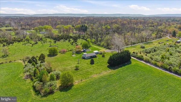 $499,900 | 132 Bedrock Lane, Berryville, VA 22611