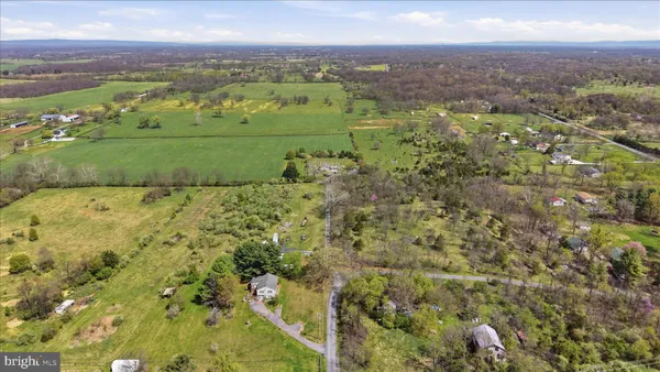 $499,900 | 132 Bedrock Lane, Berryville, VA 22611