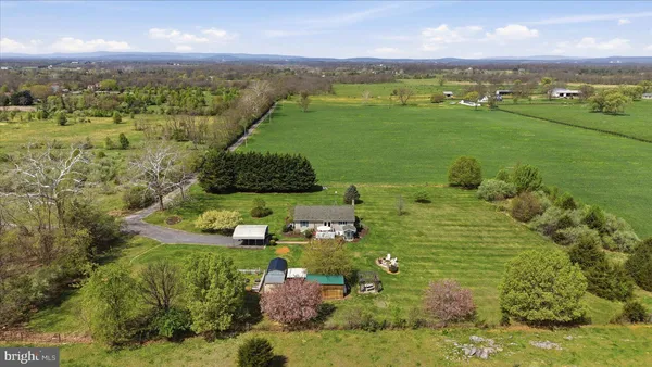 $499,900 | 132 Bedrock Lane, Berryville, VA 22611