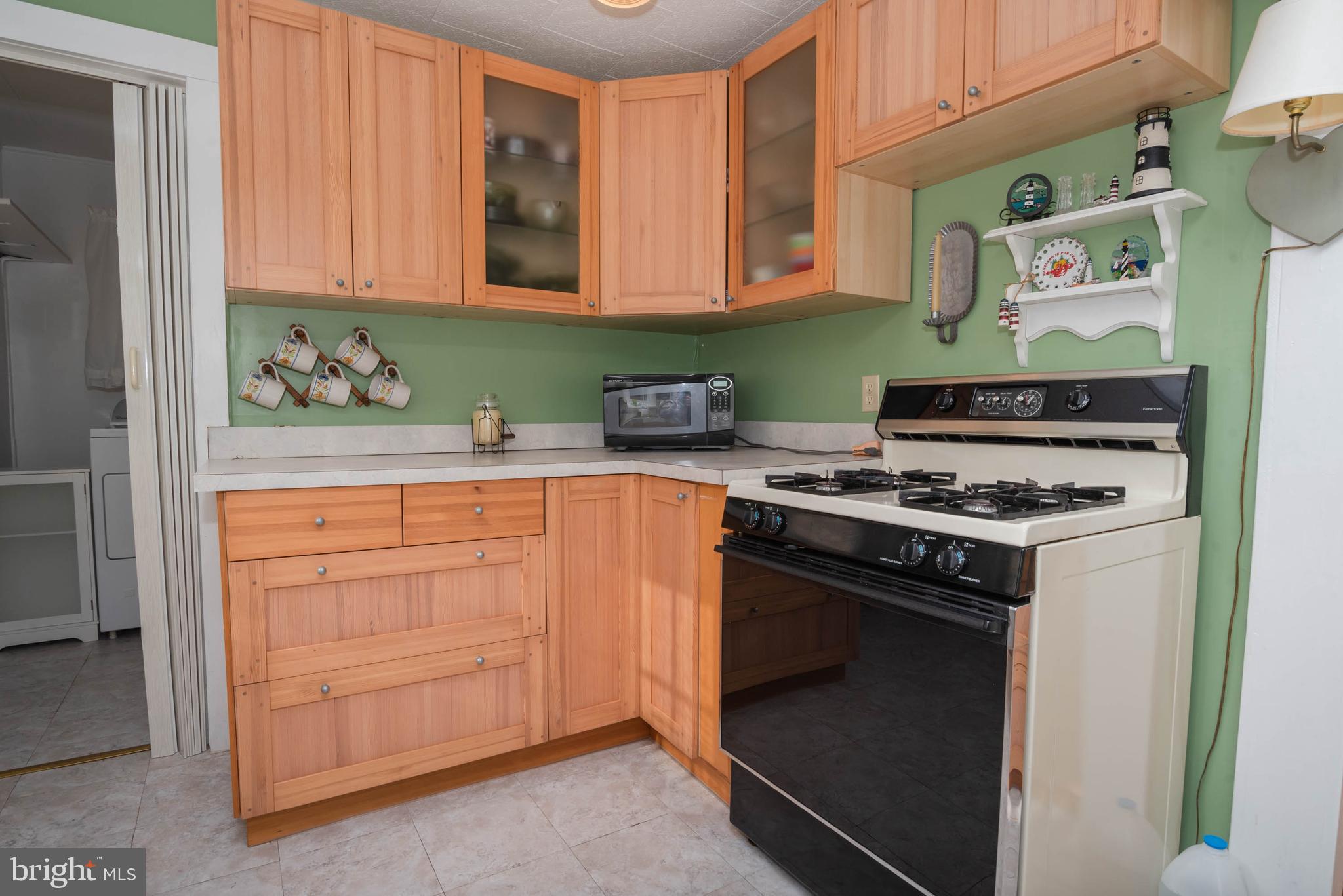 26786 Old State Road Crisfield, MD 21817 - Photo 22 of 39 Kitchen