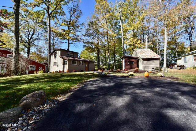 $155,000 | 8 Park Avenue, Greenfield, NY 12850