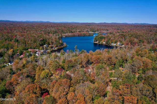 $155,000 | 8 Park Avenue, Greenfield, NY 12850