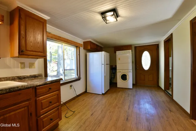 $155,000 | 8 Park Avenue, Greenfield, NY 12850