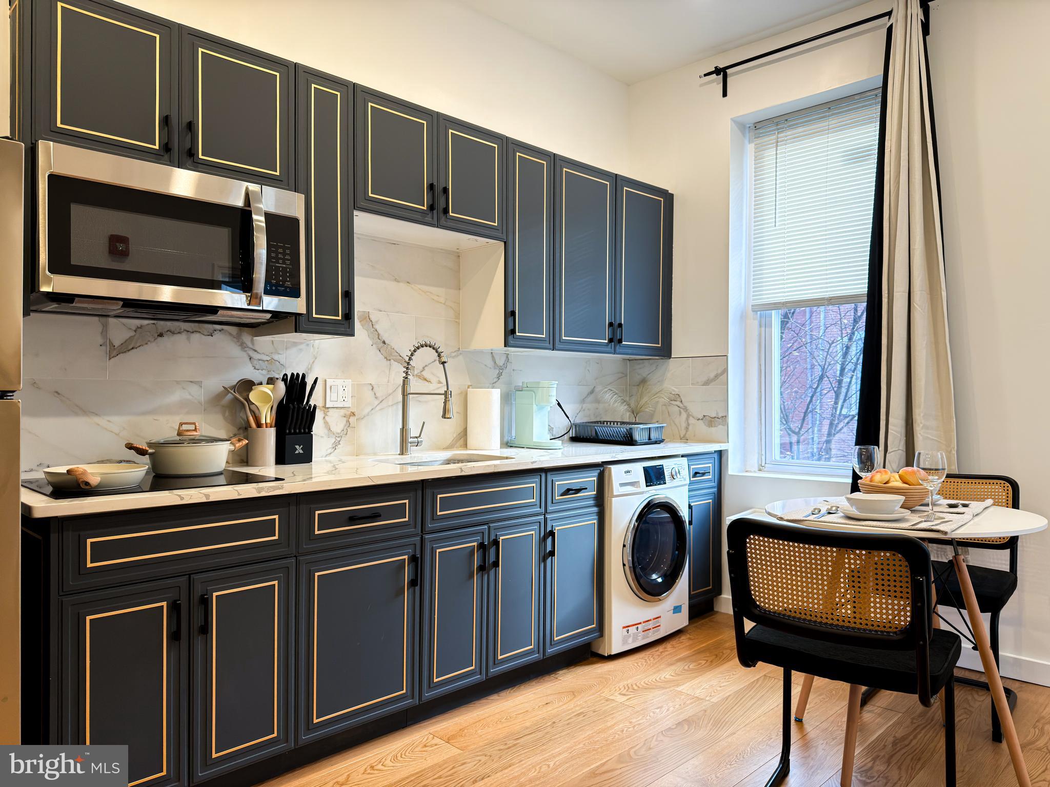 2129 Pine Street, Unit 2F Philadelphia, PA 19103 - Photo 3 of 4