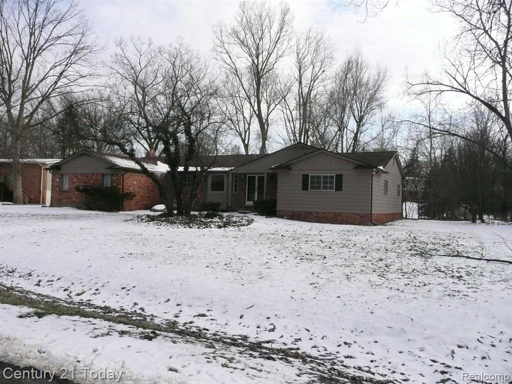 29739 Sugar Spring Road Farmington, MI 48334 - Photo 22 of 25 Huge Lot 120 x 150