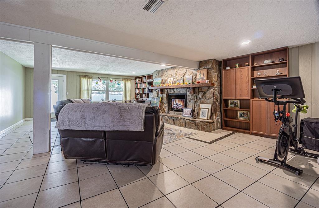 936 Highview Drive Palm Harbor, FL 34683 - Photo 17 of 52