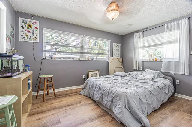 $580,000 | 936 Highview Drive, Palm Harbor, FL 34683