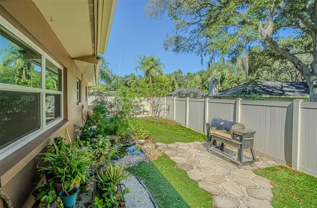 $580,000 | 936 Highview Drive, Palm Harbor, FL 34683