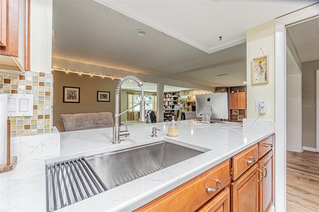 936 Highview Drive Palm Harbor, FL 34683 - Photo 6 of 52