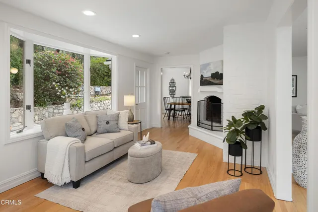 $1,699,000 | 3232 Vickers Drive, Glendale, CA 91208