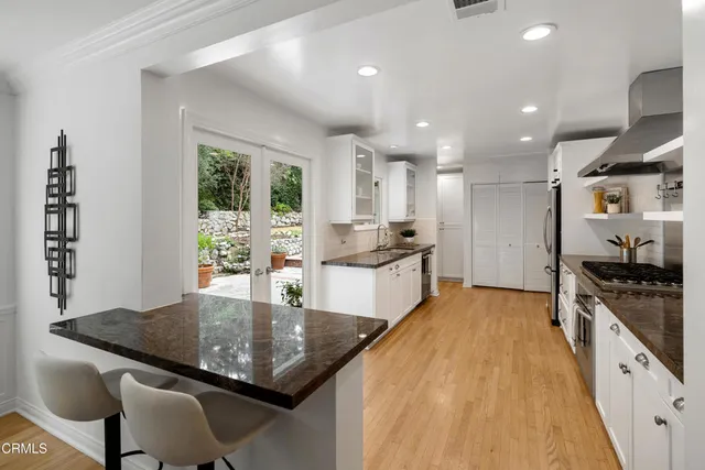 $1,699,000 | 3232 Vickers Drive, Glendale, CA 91208