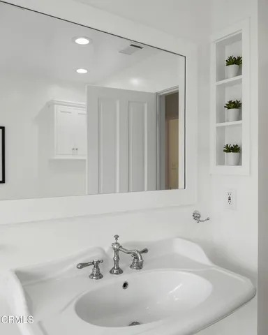 $1,699,000 | 3232 Vickers Drive, Glendale, CA 91208