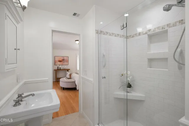 $1,699,000 | 3232 Vickers Drive, Glendale, CA 91208