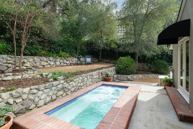 $1,699,000 | 3232 Vickers Drive, Glendale, CA 91208