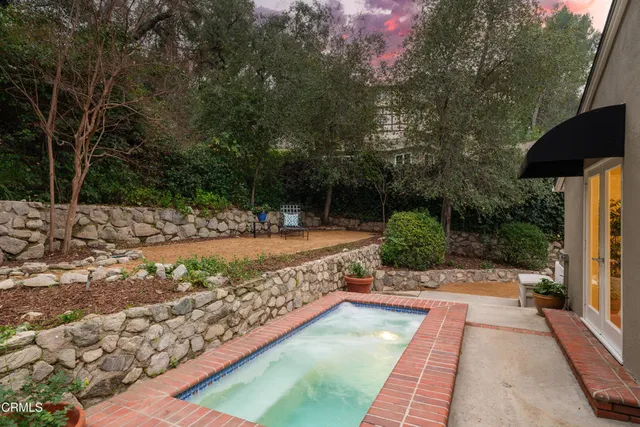 $1,699,000 | 3232 Vickers Drive, Glendale, CA 91208