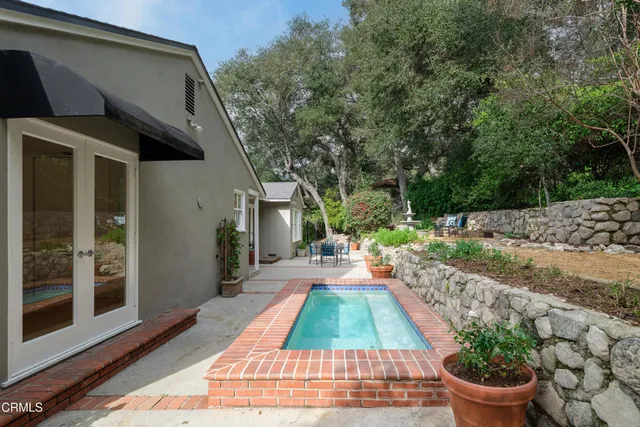 $1,699,000 | 3232 Vickers Drive, Glendale, CA 91208