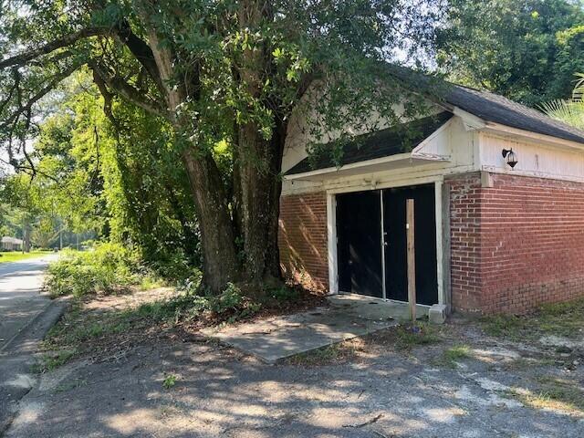 898 Ellis Avenue Orangeburg, SC 29115 - Photo 3 of 13 3