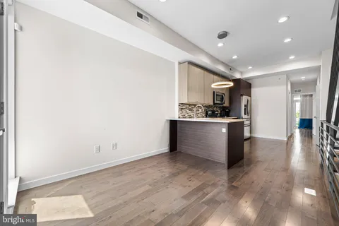 $315,000 | 1822 Federal Street, Unit 3, Philadelphia, PA 19146