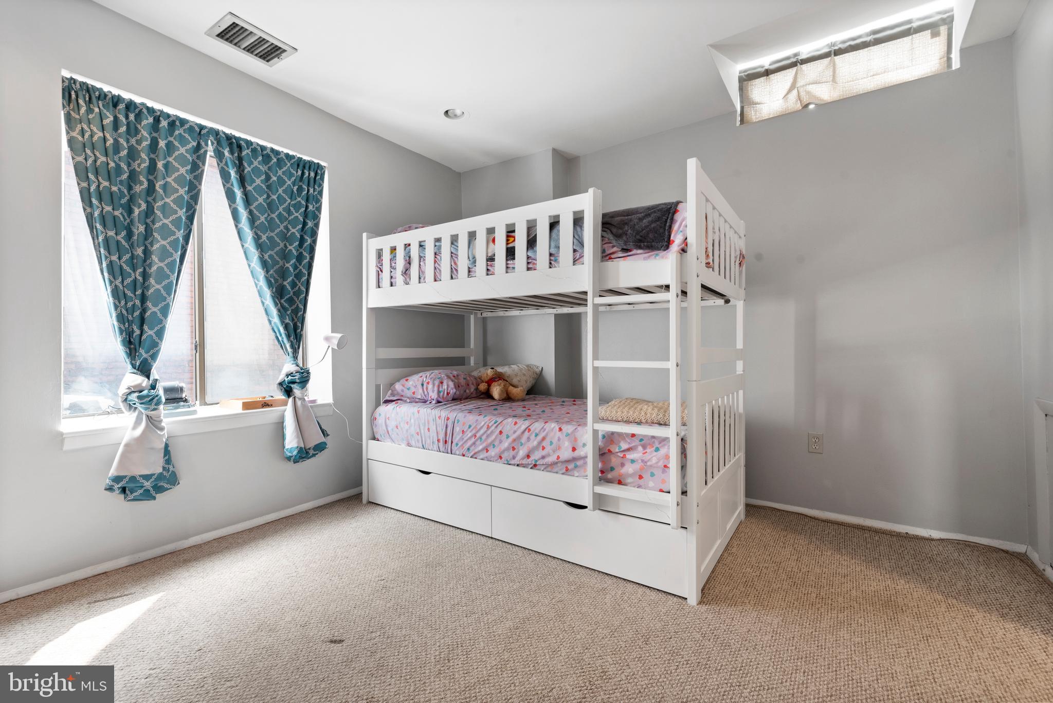 1928 Spring Garden Street, Unit 4 Philadelphia, PA 19130 - Photo 18 of 30 2nd bed room with full bath