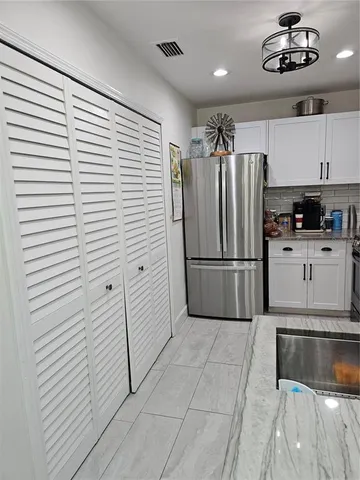 $2,000 | 3300 Loveland Boulevard, Unit 1001, Punta Gorda, FL 33980