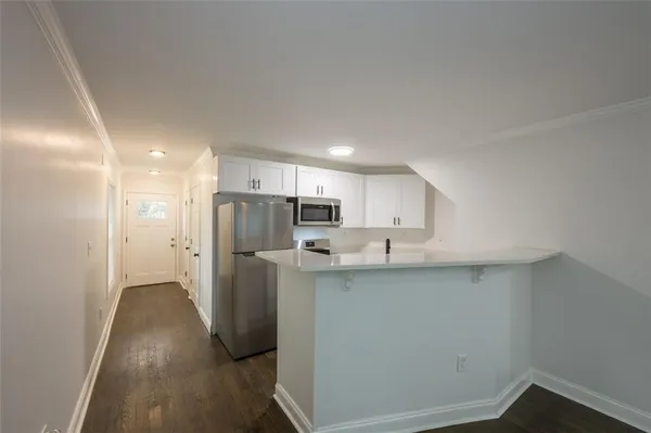 $1,950 | 2027 Lois Place Northwest, Unit B, Atlanta, GA 30318