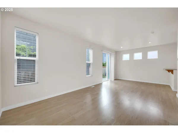 $399,900 | 5298 Wales Drive, Eugene, OR 97402