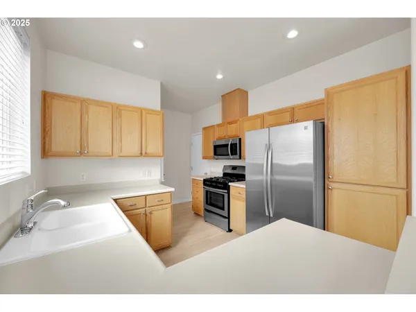 $399,900 | 5298 Wales Drive, Eugene, OR 97402