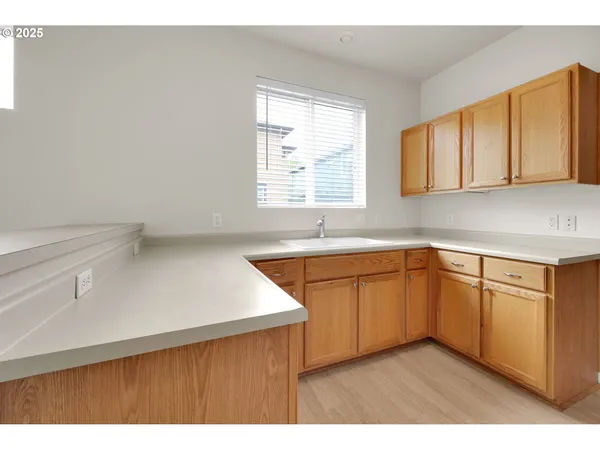 $399,900 | 5298 Wales Drive, Eugene, OR 97402