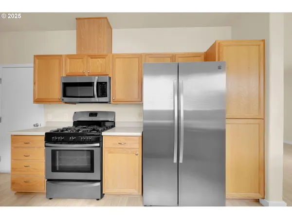 $399,900 | 5298 Wales Drive, Eugene, OR 97402