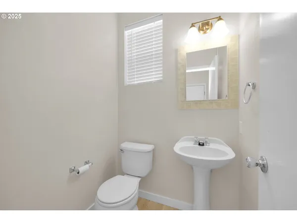 $399,900 | 5298 Wales Drive, Eugene, OR 97402