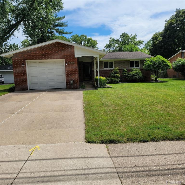 27803 West Nine Mile Road Farmington Hills, MI 48336 - Photo 2 of 5