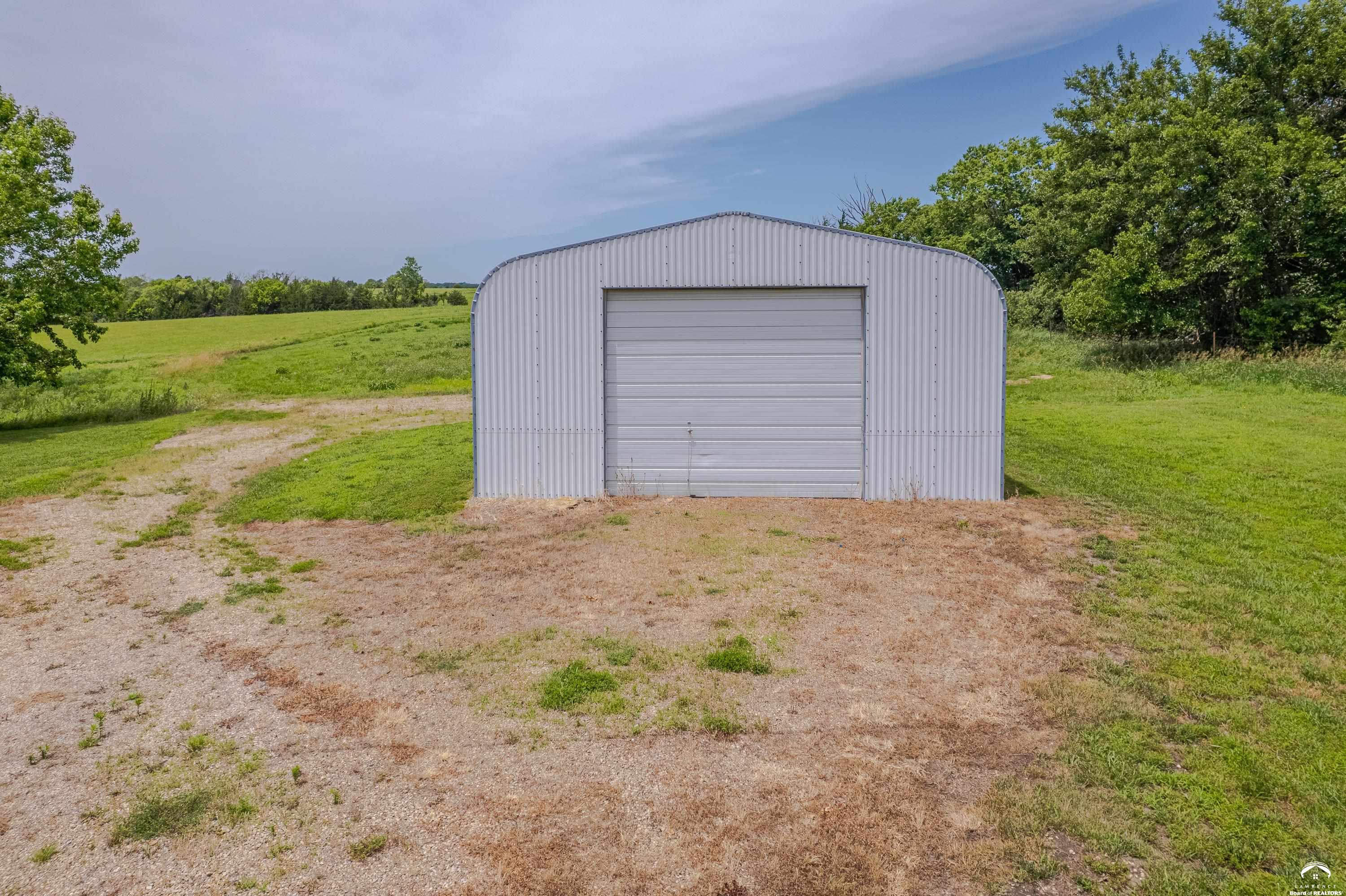 10727 Southwest Auburn Road Wakarusa, KS 66546 - Photo 46 of 62