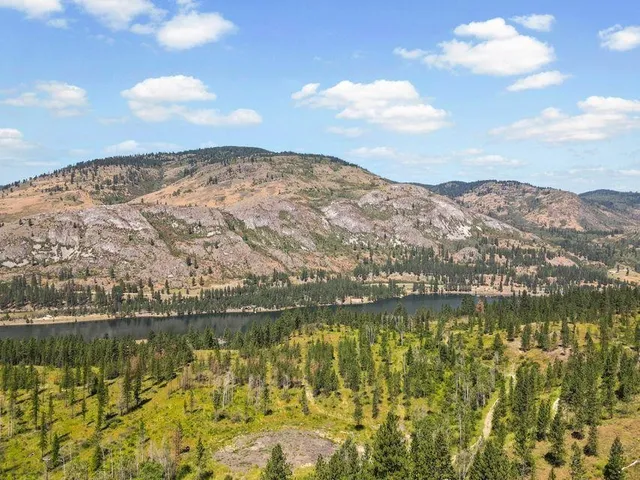 $1,110,000 | 3850 North N Highway, Northport, WA 99157