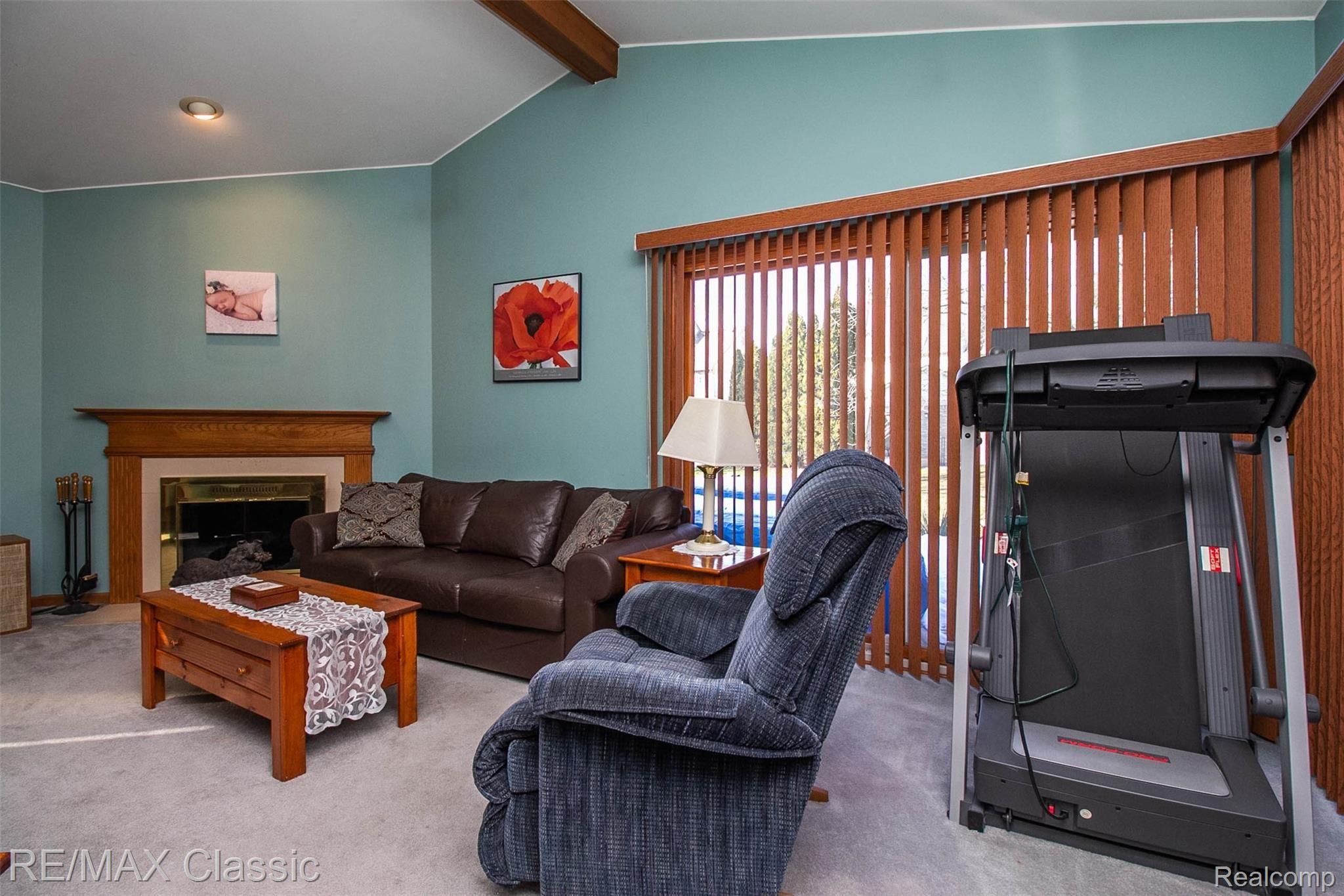 45090 Glengarry Road Canton, MI 48188 - Photo 12 of 49 10.jpg