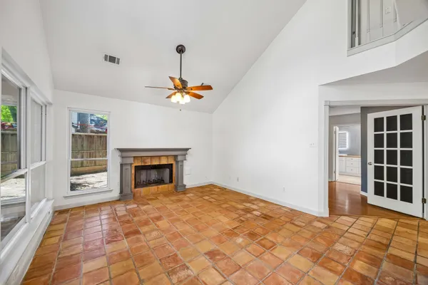 $450,000 | 11 Cedar Chase Place, The Woodlands, TX 77381