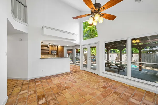 $450,000 | 11 Cedar Chase Place, The Woodlands, TX 77381