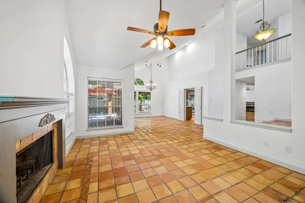 $450,000 | 11 Cedar Chase Place, The Woodlands, TX 77381