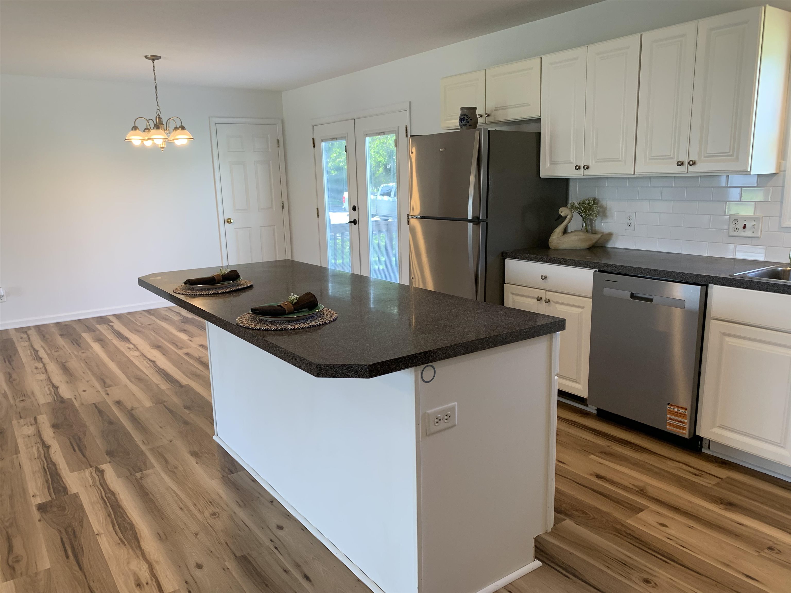 302 North River Road Bridgewater, VA 22812 - Photo 6 of 21 Kitchen Island