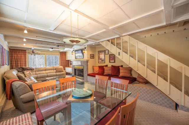 $366,500 | 29 A Maple Hl Loop, West Dover, VT 05356