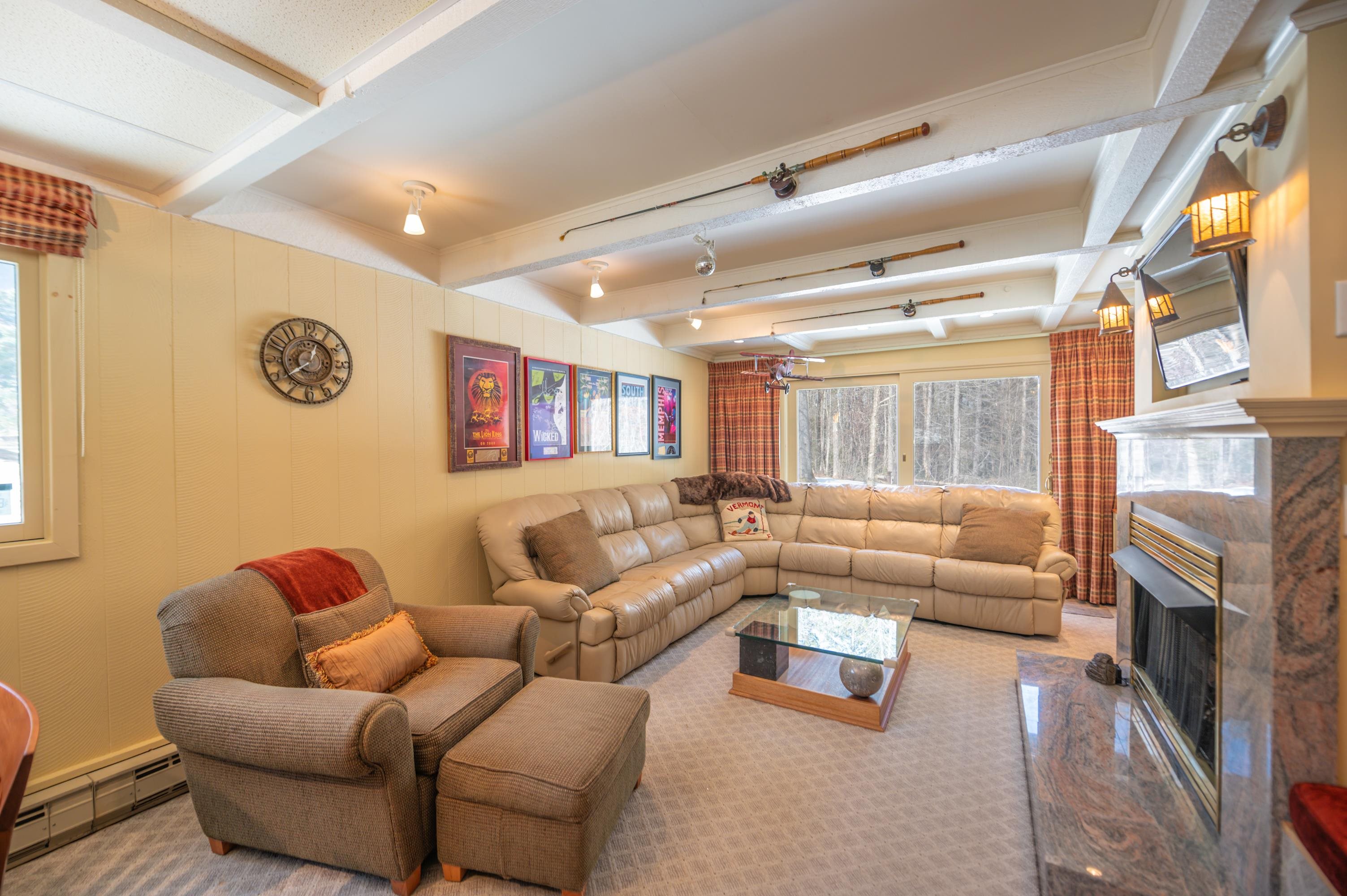 29 A Maple Hl Loop West Dover, VT 05356 - Photo 2 of 18