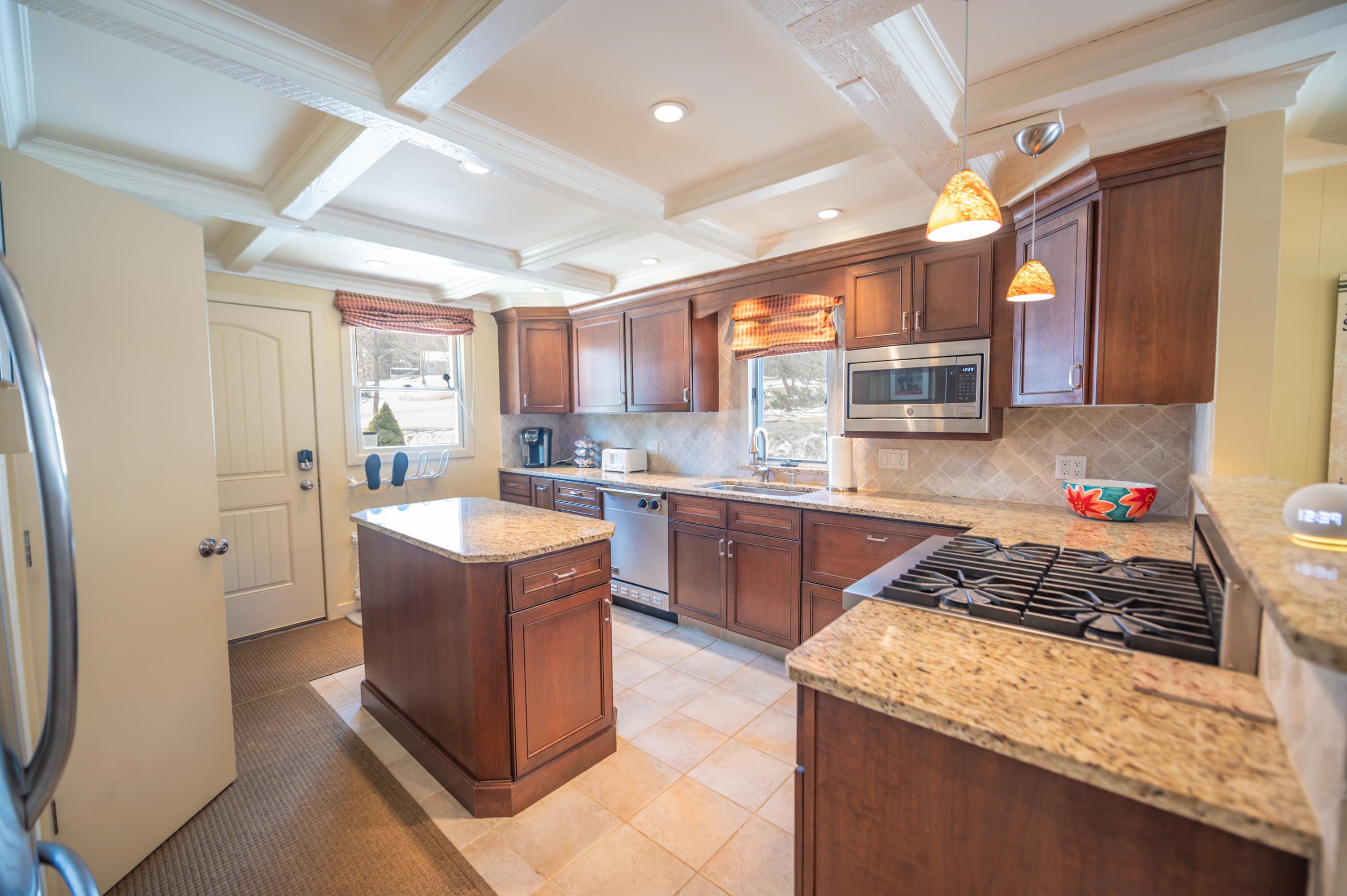 29 A Maple Hl Loop West Dover, VT 05356 - Photo 5 of 18