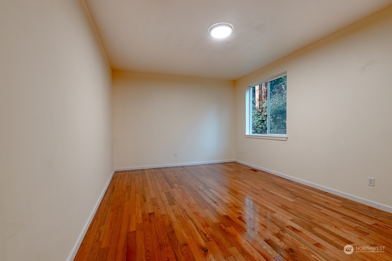 1324 Farina Loop Southeast Olympia, WA 98513 - Photo 12 of 40 an empty room with windows