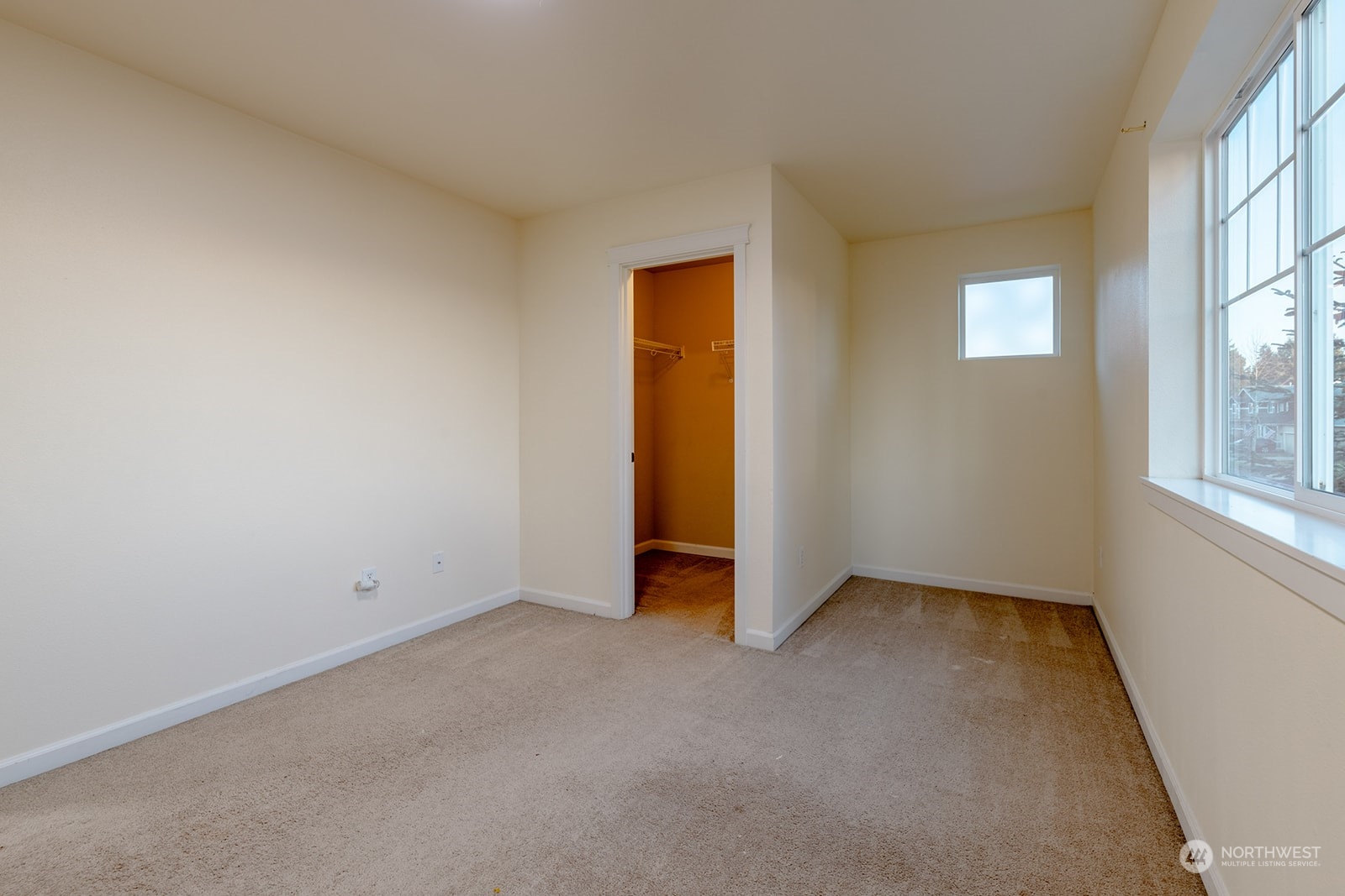 1324 Farina Loop Southeast Olympia, WA 98513 - Photo 20 of 40 an empty room with windows