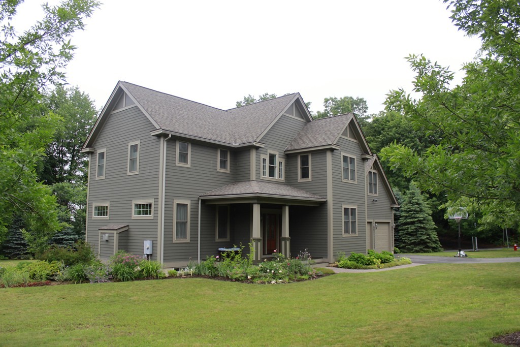 7 Moody Field Road Amherst, MA 01002 - Photo 1 of 30 Gallery Image 1