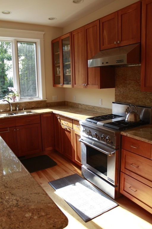 7 Moody Field Road Amherst, MA 01002 - Photo 11 of 30 Gallery Image 11