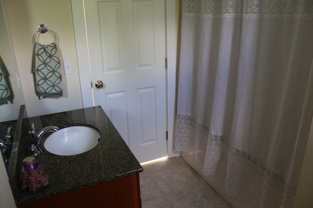 7 Moody Field Road Amherst, MA 01002 - Photo 12 of 30 Gallery Image 12