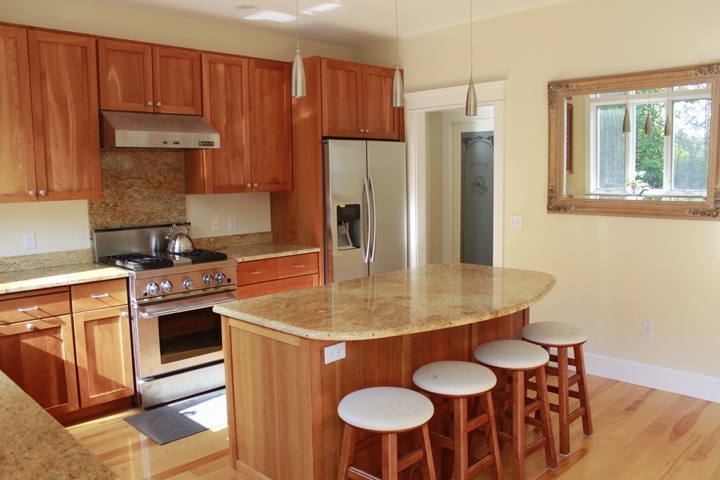 7 Moody Field Road Amherst, MA 01002 - Photo 10 of 30 Gallery Image 10