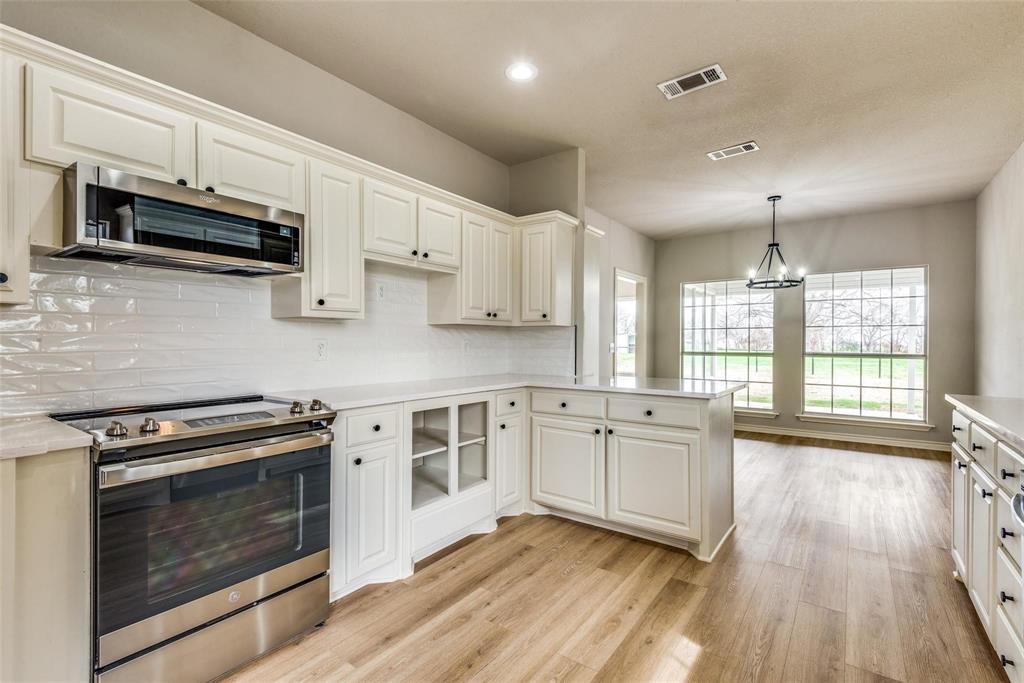 9986 Copeland Place Pilot Point, TX 76258 - Photo 10 of 23 Gallery Image 10
